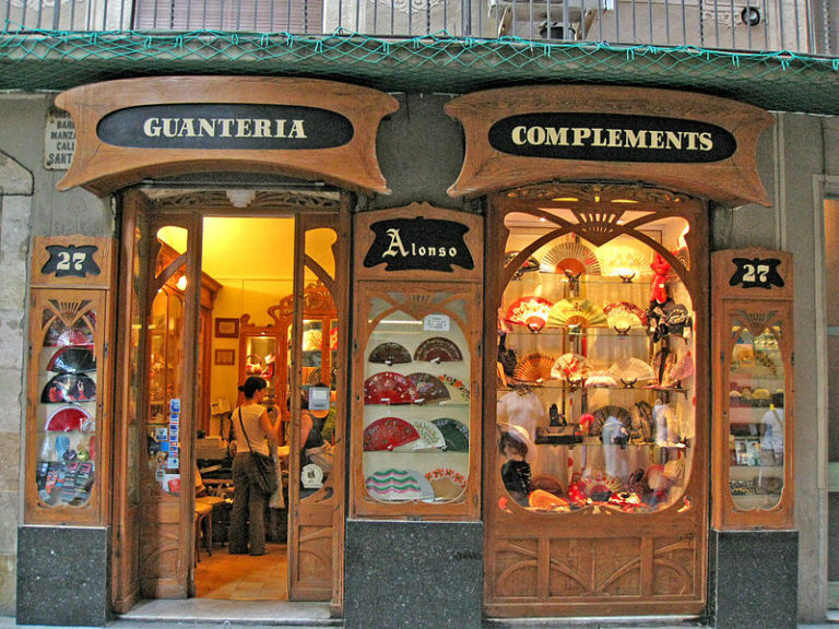 The most beautiful shops in Barcelona Lugaris