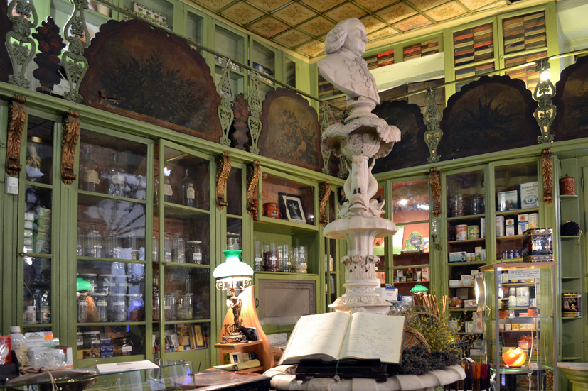 most beautiful shops in Barcelona- herboristeria del rei